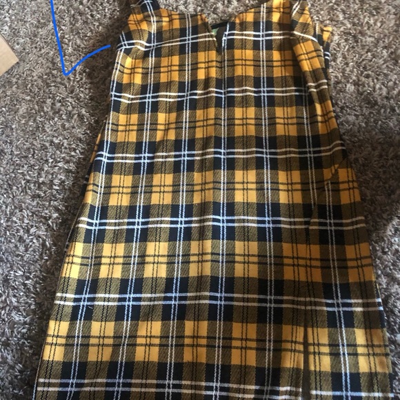 Dress - Picture 1 of 1